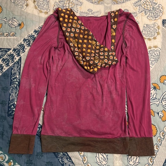 💋Miss Me Long sleeve hooded Shirt size small - Picture 2 of 6